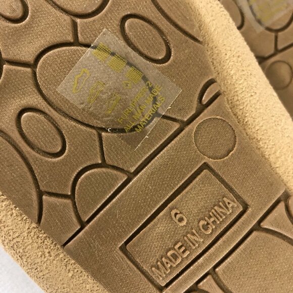 True Soft Womens Moccasin Flats Faux Suede Faux Fur Lined Beige Size 6 - Picture 5 of 6